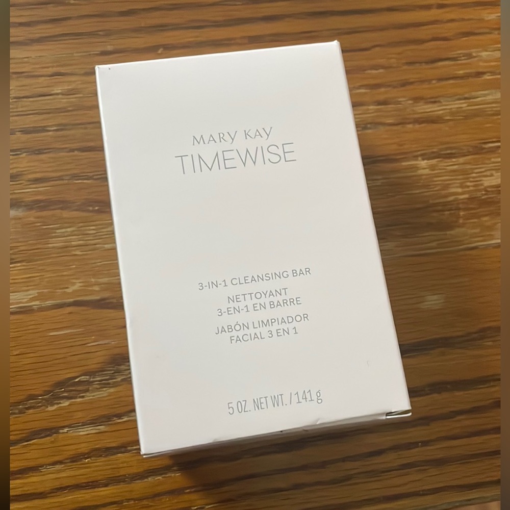Mary Kay Timewise 3-in-1 Cleansing Bar New in box unopened